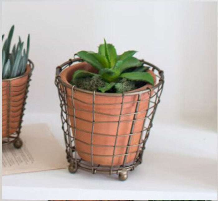Terracotta Planter with Wire Wrap, Medium